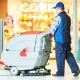 maszyny do mycia podłóg w sklepie